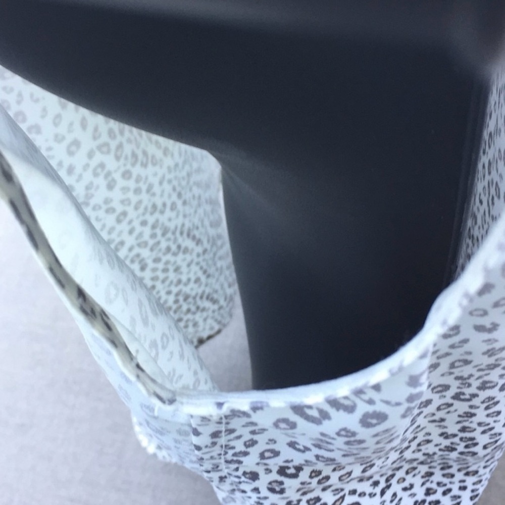 BAND OF OUTSIDERS 100% Silk Leopard Ombre Top - Picture 10 of 16